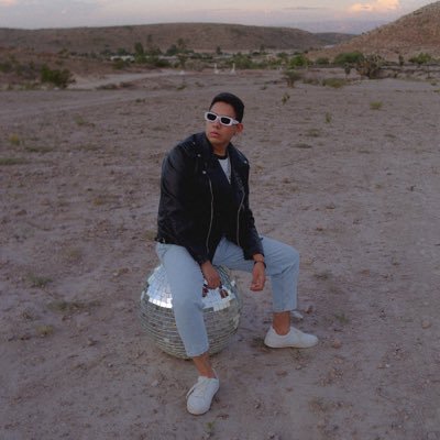 Rohmonroy's profile picture. Esta noche salgo pa la calle, bailo pa mí ya no lloro por nadie ❤️‍🔥✨ Marketing Specialist and photographer 🫶🏻