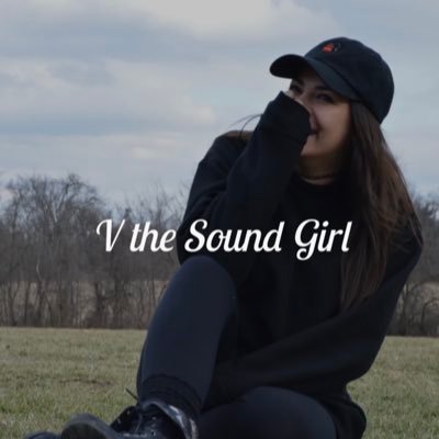VeetheSoundGirl's profile picture. Audio Engineer @NPR 🎙️ 🇨🇴