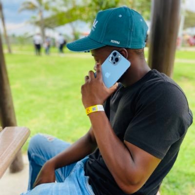 ||▪Trendsetter▪|| THE❇KING©
•••STUDENT @ UZ🇿🇼•••