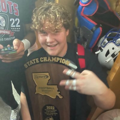 Class of 2023 John Curtis Christian River Ridge, LA  2022 State Champions OT / 285 / 6’2 / 17. June 15th 2005 #(504)405-2737 email: bubbajames61505@gmail.com