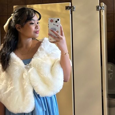 cate_aure27's profile picture. 