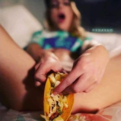 HappyTimeClock's profile picture. Pronouns = wonder/bread
