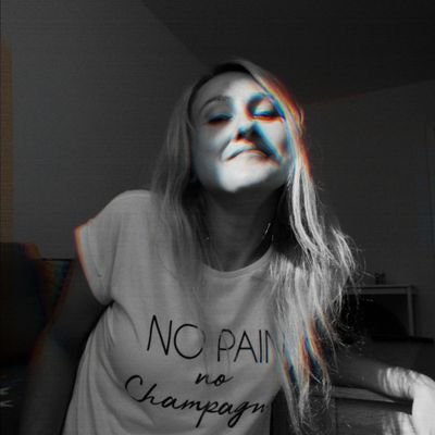 bianca_tat's profile picture. Product Marketing | Web3 Infra | @shefiorg
🌿 hiker, snowboarder, climber, plant based, metalhead, cat mom