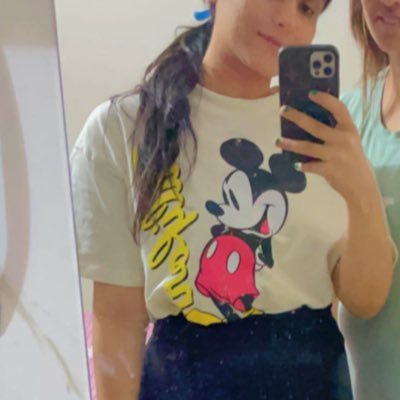 SimranKaur00000's profile picture. 