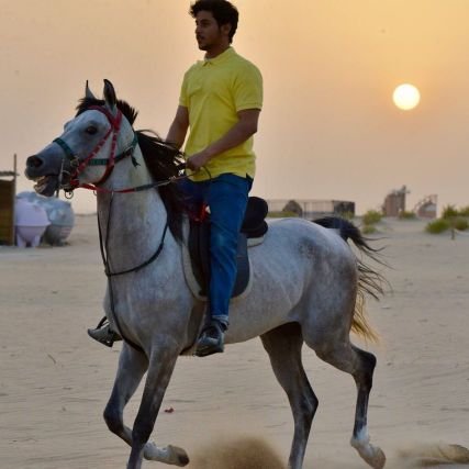 IAltimim's profile picture. يا من تقدّم واضحٍ في مساره..      لا تلتفت للي ورا السور صيّاح !