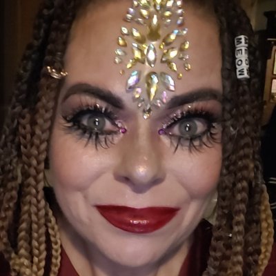 👑QUEEN KITTY😺
owns Kat's Purrfect Fit Sewing & Check Meowt Cosmetics
founded: Kat's Cinderella Project
$kittysewlittle #TeamPulte