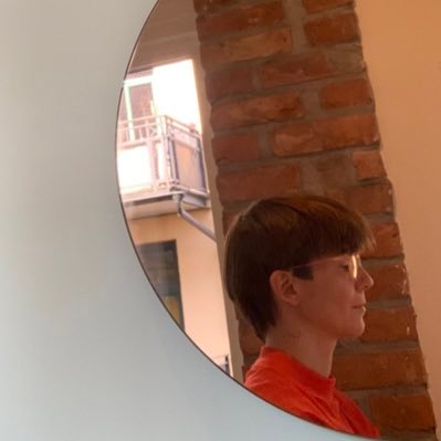 Explorer/creator/graphic + digital designer. Based in Oslo.