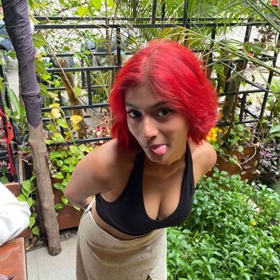 aakankshaaaa_'s profile picture. stupid tweets from stupid ppl