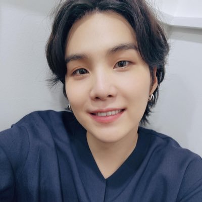 IRCSBZPQ5luMuJ4's profile picture. 02lineユンギよりのオルペン🐱 可愛い年上🐱を保護したい✨((黙れ army歴浅めなので色々教えて頂けると有難いです🥺 army／universe (キノちゃん♡♡)