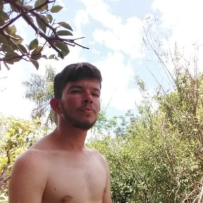 Publicar macanadas es mi pasión ☻
Siganme y yo les sigo 🌚💚