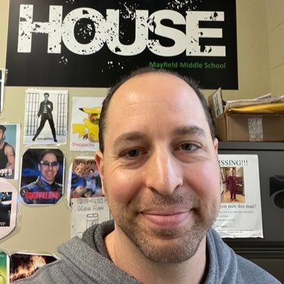 Husband. Dad. Assistant Principal at Mayfield MS. Former math teacher at Mayfield HS. Proud alum of University of Dayton. #mychoicemayfield #mmsourhouse