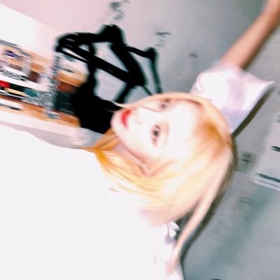 bbibbiyob's profile picture. 망한 삼수생