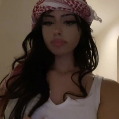 21_maryoula_21's profile picture. 