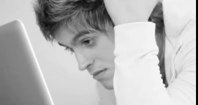 E sinto que algum dia ainda vou te ver ♪ = @thomasrestart = Antigo @ThoMeuAnjo *-* since: 25/03/2011 / dona: Christyne