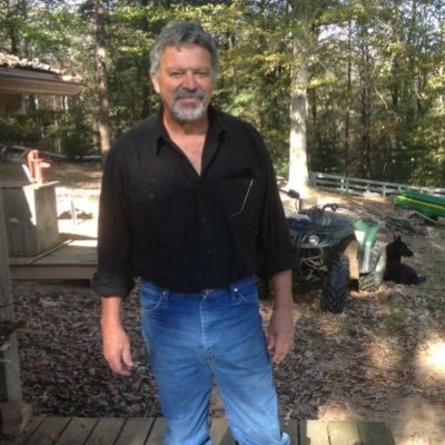 1Lt US Army. Founder and Chairman of Santa Fe Relocations. Acquired Global Int’l in 16 countries. Acquired Randall Funding & Development Inc. now, retired.