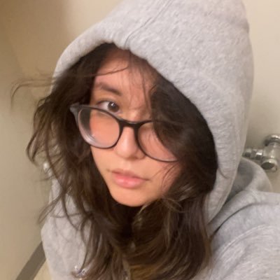 ellealeru's profile picture. run by @ellealeru