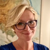 Rebecca Lewis Smith 🧡📚 (@beccalewissmith) 's Twitter Profile Photo