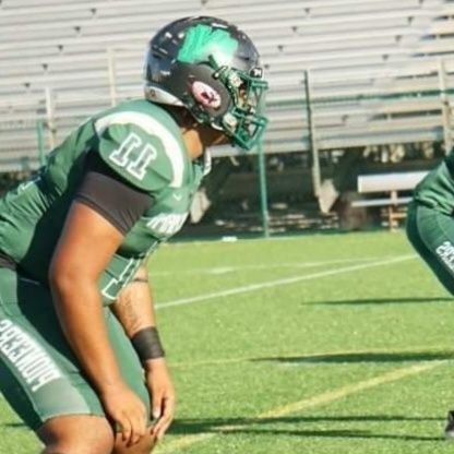 Kadolphy Newson. ❤ North Miami Senior High School 💚🖤6’1 250 DT/ LB https://t.co/BuA2drzRkn