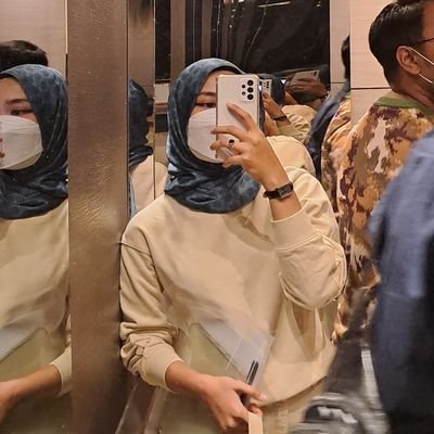 tihanisyz's profile picture. 