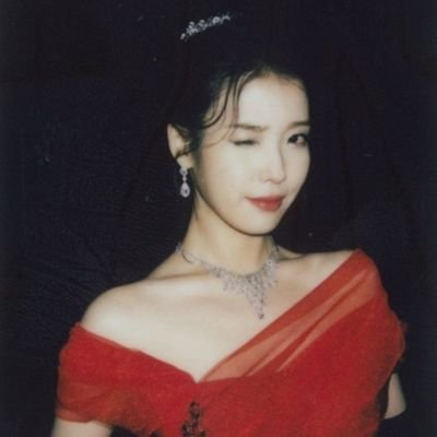 This account is for UAENA fans and for our  IU.
don't follow me! ( fan account )