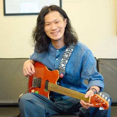 都内でギタリストとしてバンド活動､ギター講師､セッションホスト等をさせて頂いております｡ギター楽しすぎます。 Works /映画『ザ・ファブル』『おとななじみ』、ドラマ『サンクチュアリ-聖域-』『ケイ×ヤク』CM『タクシーアプリGo』『明治R-1ヨーグルト』、超特急 /Together As One