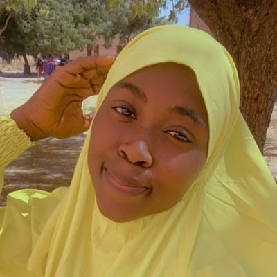 Muslimah 😊/ Bukite/ Diplomat in making 🥰/ Taylor to yayi💯/ Fabric seller/Hardcore fan of Romance Novel 🤭