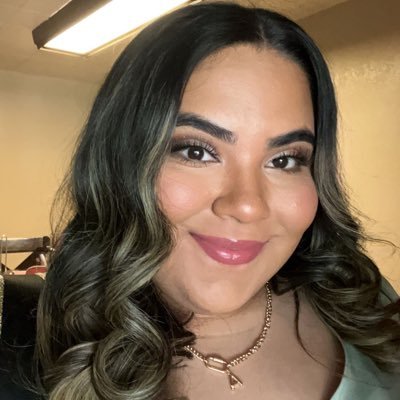 alitrevino13's profile picture. stmu alumna l uiw grad student ✨🩷 romans 8:28