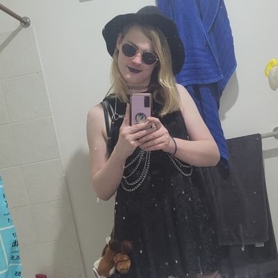 WitchyBitchVii Profile Picture