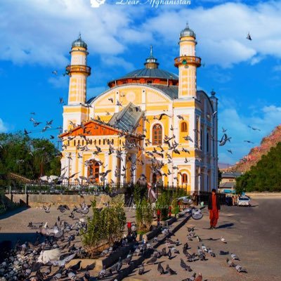 نیست عجب گر شـود عیسی تازی زبــان /از پـی گفـتـار او عـاشــق شعـــــــر دری❤️🇦🇫