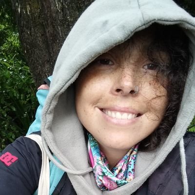 Malucheitor's profile picture. Ella/she/her
Musicóloga, feminista, salsera y pajarera con déficit atencional. A veces soy seria y hago clases de musicología en la UC y estudio doctorado