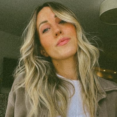 (she/her) pr + digital marking for TV/film @baecomms || city mouse, pizza rat, music, & laughs || 📧: steph@baecommunications.ca