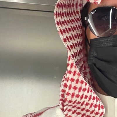 mohmad11h's profile picture. رسائلي عالم من اختياري