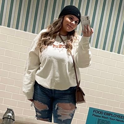 happygo_lauren's profile picture. Capricorn sun with a Pisces moon