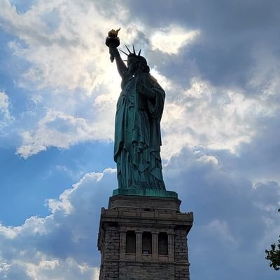 ravi_k's profile picture. An observer of this ever changing world. Hope it changes for the better!! 🇺🇲🇮🇳