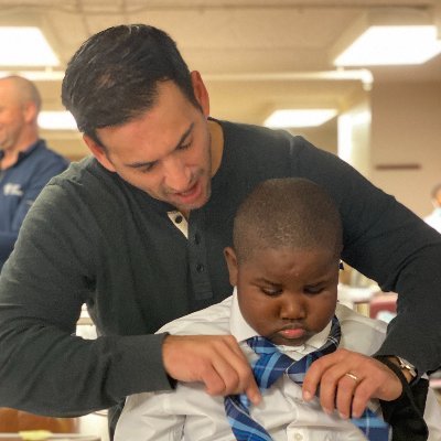 Father, Youth Mentor 🗣️, Veteran 🇺🇸, Community Connector, Philly born and based, VP of Operations and Programming at the KB Foundation: https://t.co/ryzdHYMb3e