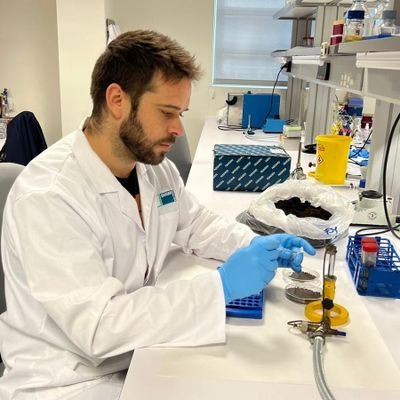 Rafa_soc's profile picture. FPU phD student in Microbiology at the University of Malaga and IHSM-UMA-SCIC. Topic: Rhizosphere Pseudomonas  bacteria-bacteria and plant-bacteria interaction.
