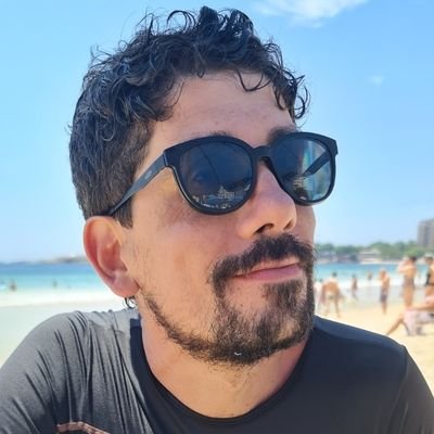 Engenheiro Civil filho do CEFET/MBA em Jornalismo Esportivo/Administrador/Membro do @FalaGalo13/Autor da Coleção Pai e Filho e A Cachorrada Venceu/Colunista J10