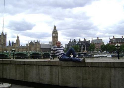 ramosc_r's profile picture. Vividor del trabajo, trabajador de la vida...