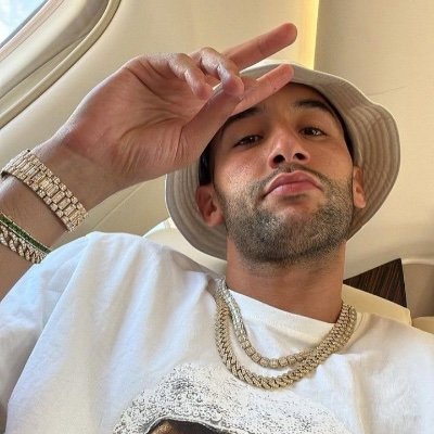 thelegendbizzle's profile picture. I’m your daughter. I’m your mother🩸
ⵊⵓⵙⵟⵉⵏ  ⴲⵉⴻⴲⴻⵔ