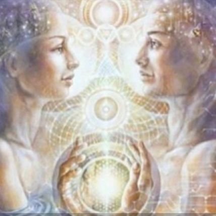 BeverlysueM's profile picture. Finding beauty in all things...and practicing appreciation for all life provides...🌹🍁⚜🦋🪢🧶