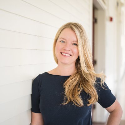 Author of The Pocket Guide to Product Launches 📚 Host of Women in Product Marketing pod 🎙️  Empowering women in tech for 15+ years⚡ Opinions = mine