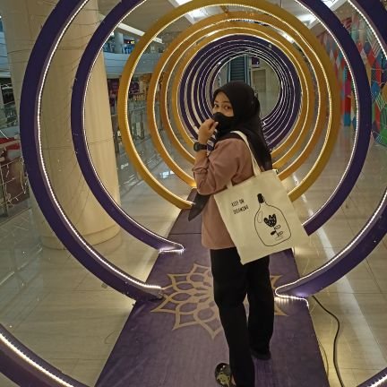 neillaelfa's profile picture. ✊🖐✌