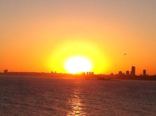 ciudadanouy's profile picture. Ciudadano del Uruguay, república donde habemos ciudadanos de primera, segunda... y cuarta. Amo mi país, pero me duele tanta burocracia y corporativismos.