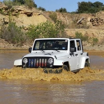 LEOW & MoM of a United States Marine 🇺🇲
Boy Mom 💙
Jeep Girl O|||||||O 
Gig 'Em Aggies 👍  America First 🇺🇸

#JesusMatters ❤️