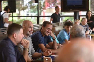 Somos la generación que va a transformar la Argentina de una vez y para siempre. Junto a @horaciorlarreta, @diegosantilli y @juliogarro