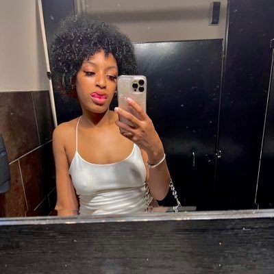 Mariee__Jayyy's profile picture. Just trying to live my best life, while keeping God first😌 Sparkle Elite🌟💗