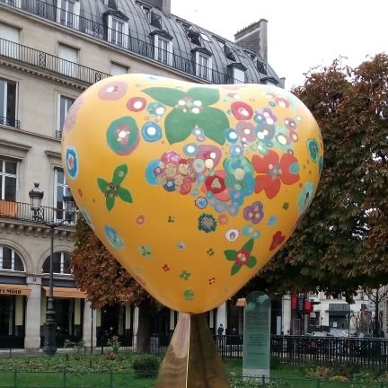 Or_Ange_Paris's profile picture. Les mots qui ne sont dis sont les fleurs du silence