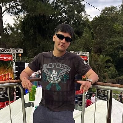 Pela lei ele é bandido, pela moralidade ele é herói
♋️⚖️