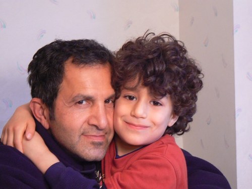 R_taweel's profile picture. 