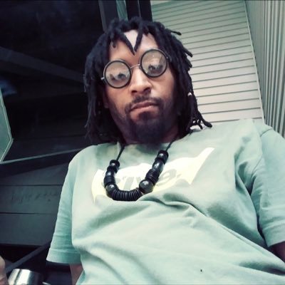 Scatter-brained thoughts from a freeman caught up n a bad script trying 2 live his own life freehand $cysinatra MERCH | https://t.co/jyeItE2Dcd
